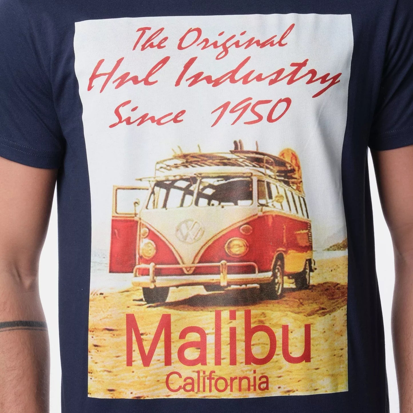 Short-sleeved t-shirt