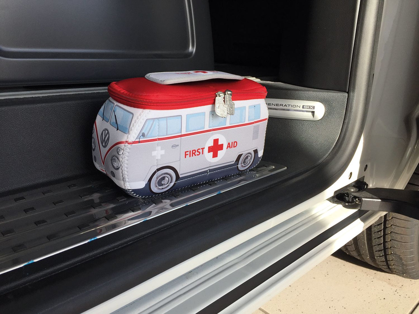 Petit Sac "Kit de Premiers Soins" en Néoprène forme Combi Volkswagen