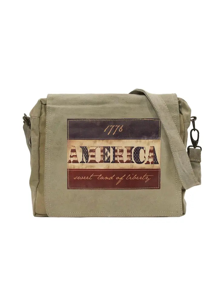 Upcycling Sac bandoulière en toile de tente militaire