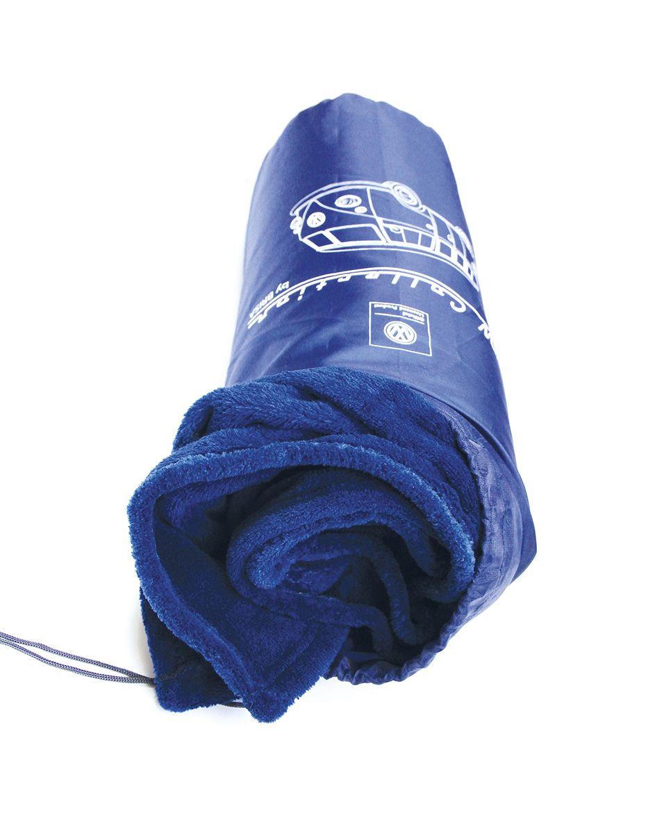 Couverture Polaire Volkswagen avec sa pochette de rangement
