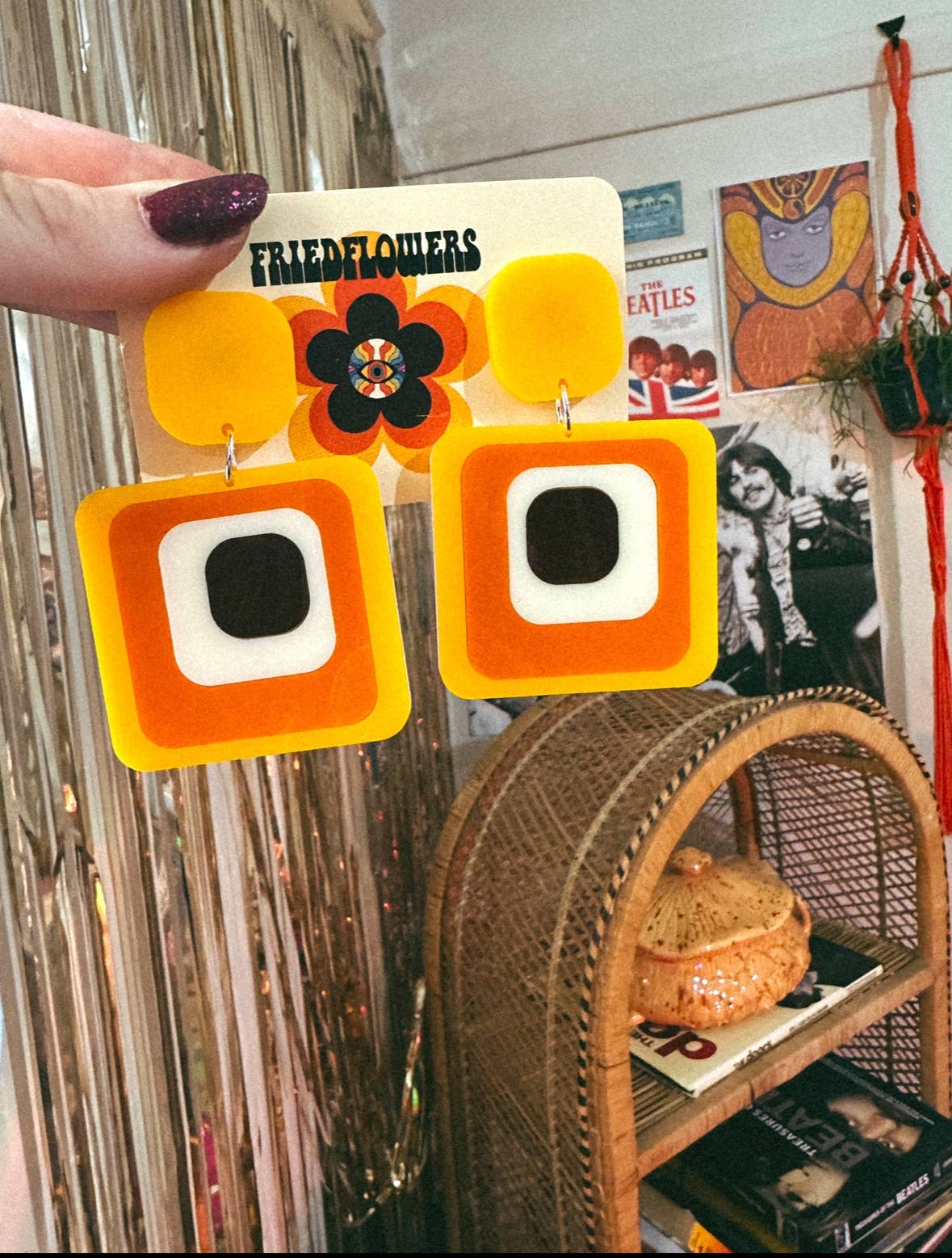 Boucles d'oreilles Groovy des années 1970 d'inspiration rétro Ruby Tuesday Square