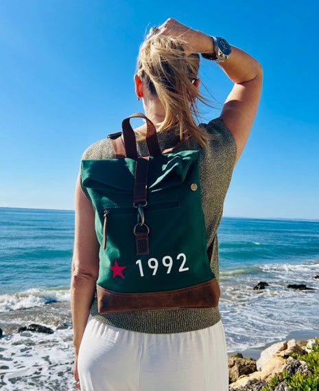 Sac à dos en tissu vert ou bleu