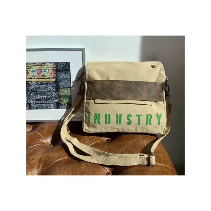 Sac besace en toile recyclée