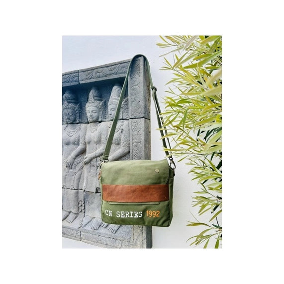 Sac besace en toile recyclée
