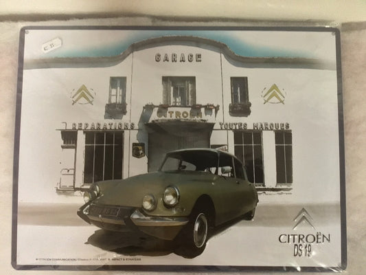 Citroën metal plates with reliefs