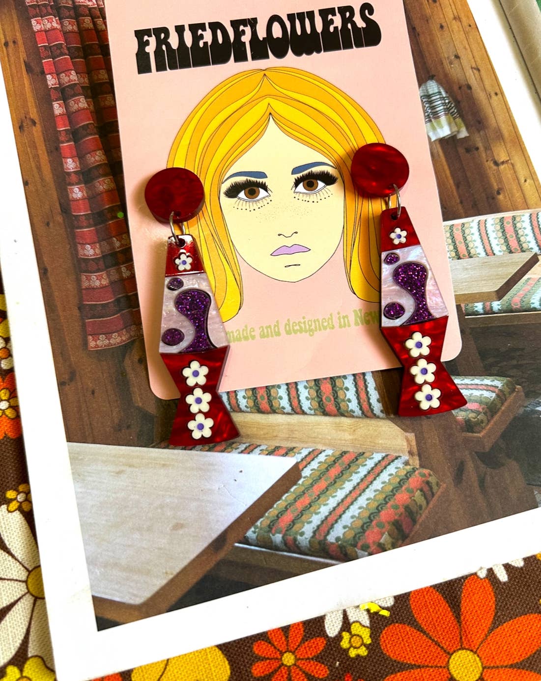 Boucles d'oreilles Mini Retro Groovy lampe à lave