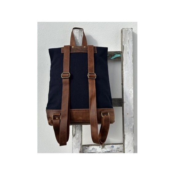 Sac à dos en tissu vert ou bleu
