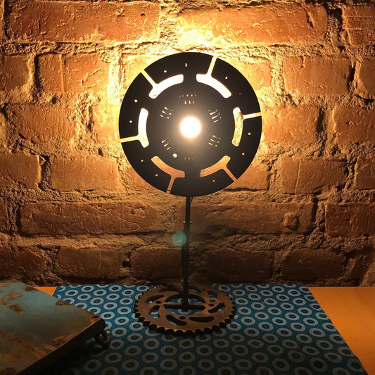 Upcycling Kupplungsscheibenlampe