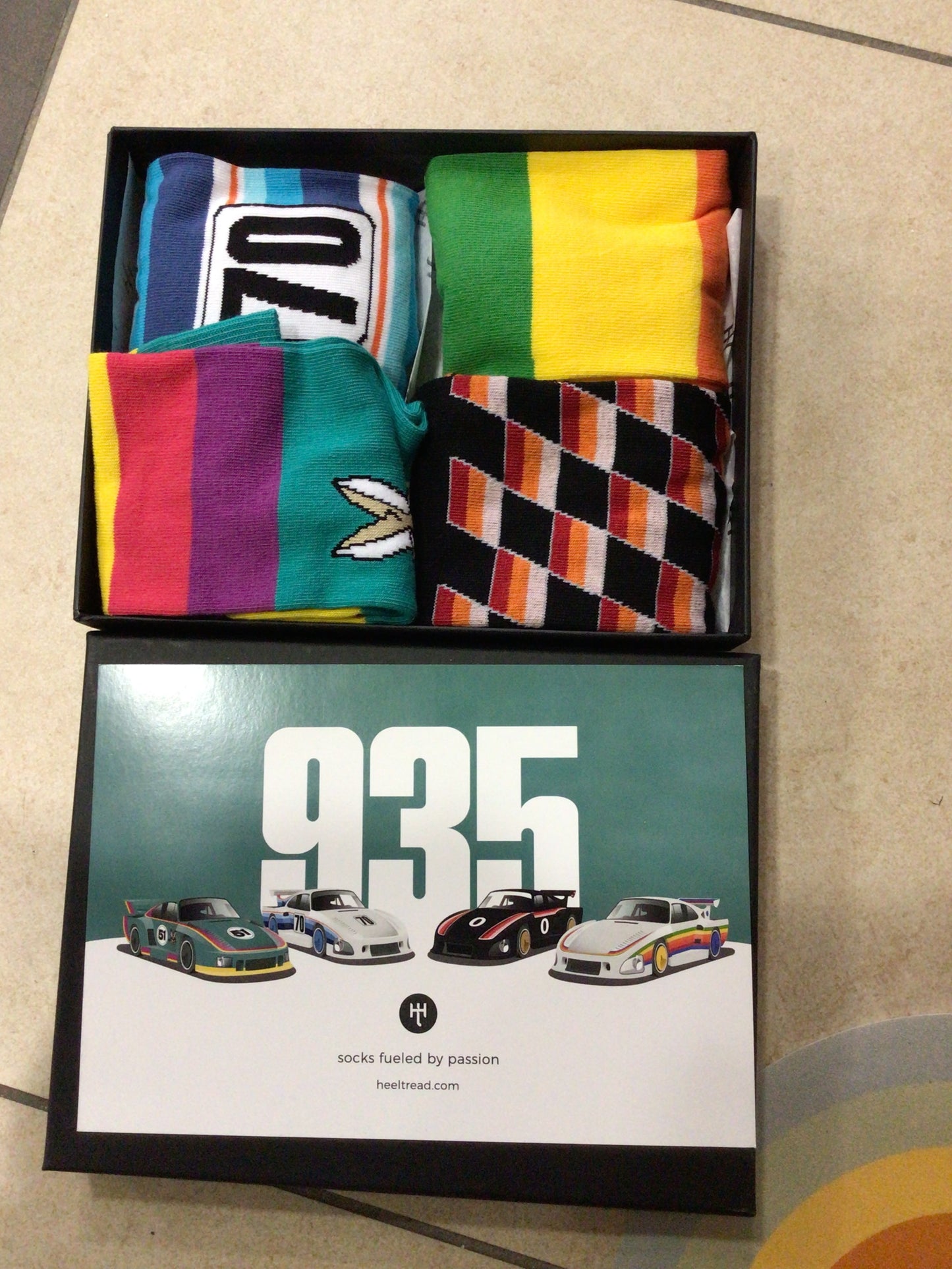 Box mit 4 Porsche 935 Special Edition Socken