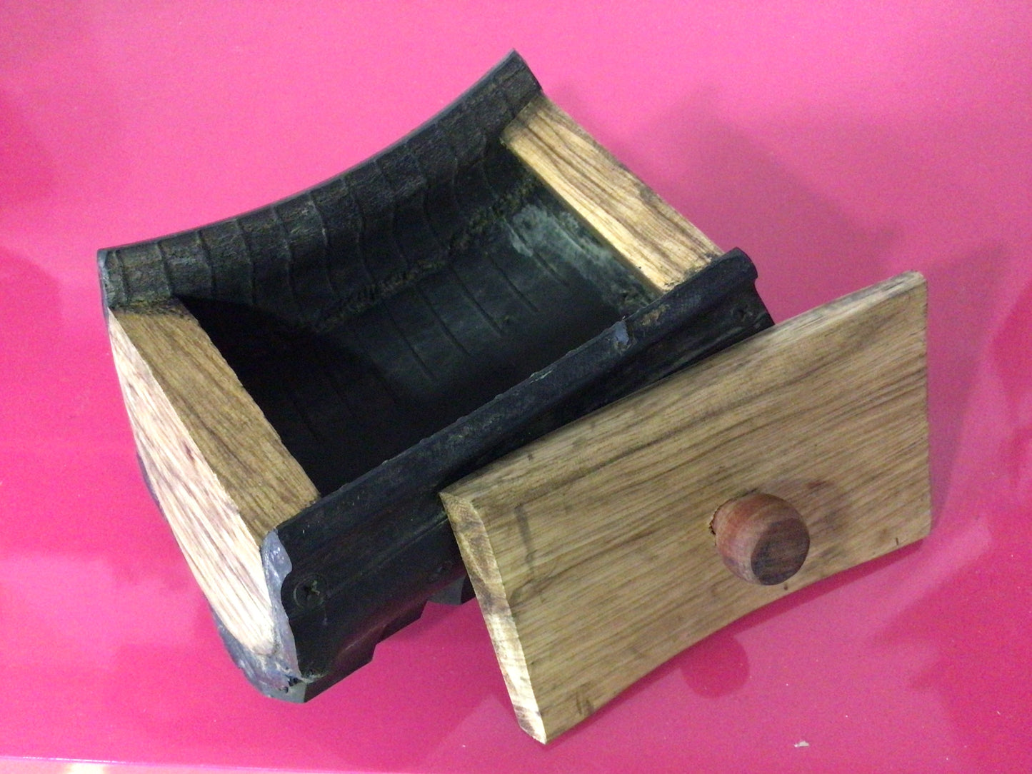 Upcycling tire and wood storage box
